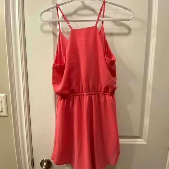 Pink dress! - Picture 2 of 2